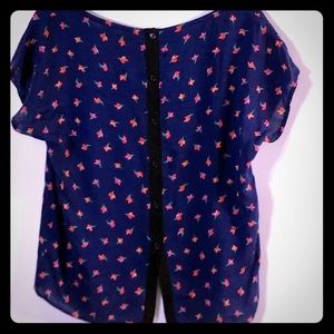 Splendid floral back button shirt